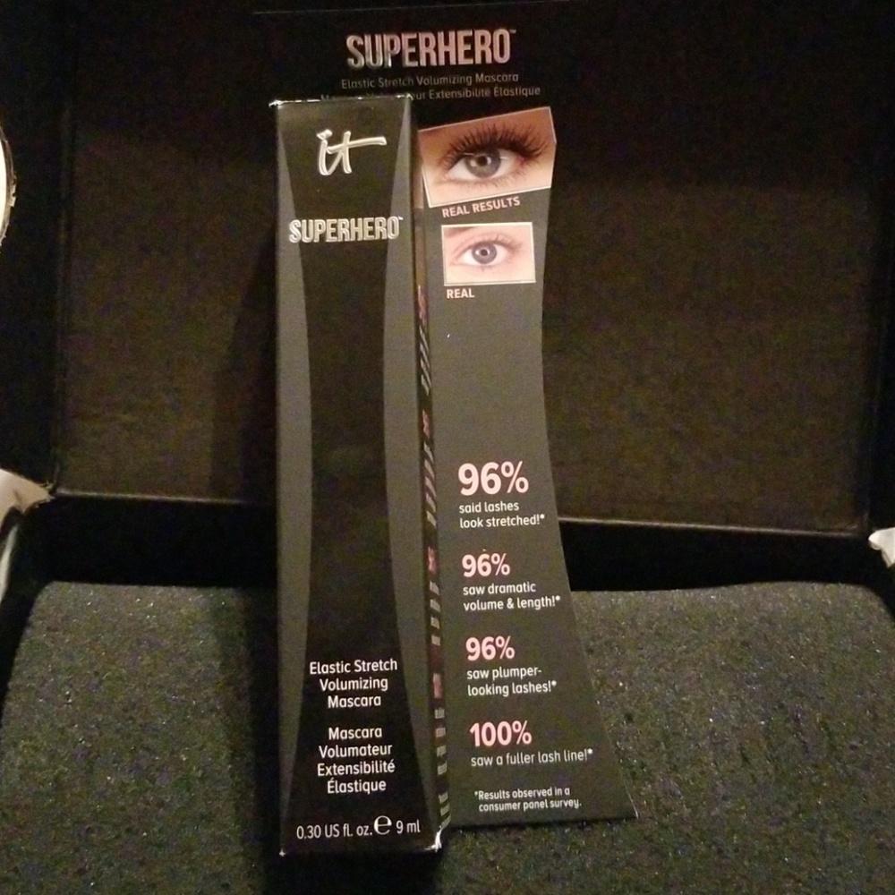 Superhero Elastic Stretch Volumizing Mascara